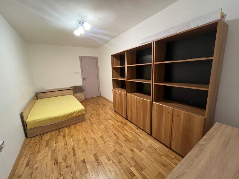 Дава под наем 3-СТАЕН, гр. София, Хладилника, снимка 2 - Апартаменти - 53590942