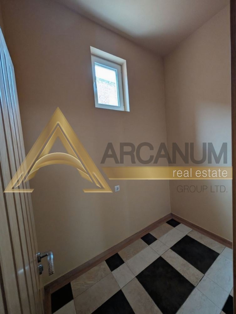 Дава под наем МАГАЗИН, гр. Варна, Христо Ботев, снимка 2 - Магазини - 52382318