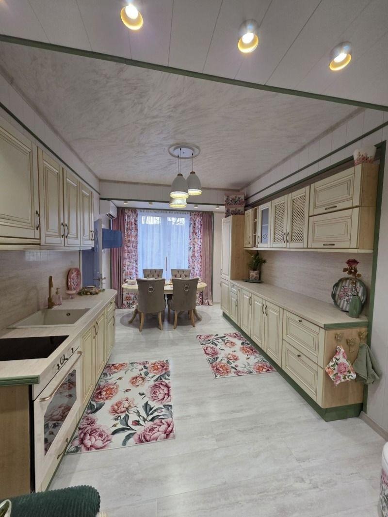 Дава под наем 3-СТАЕН, гр. София, Център