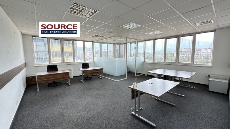 Da affittare  Ufficio Sofia , Mladost 4 , 146 mq | 84015561