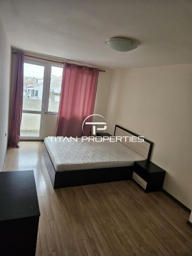 1 bedroom Vazrazhdane, Burgas 1