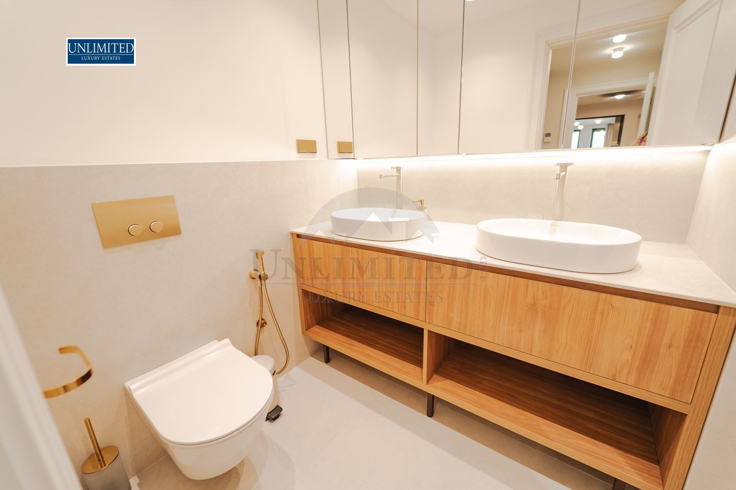 Дава под наем 4-СТАЕН, гр. София, Лозенец, снимка 9 - Апартаменти - 53762793