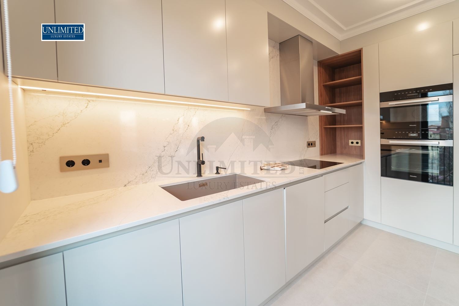 Дава под наем 4-СТАЕН, гр. София, Лозенец, снимка 5 - Апартаменти - 53762793