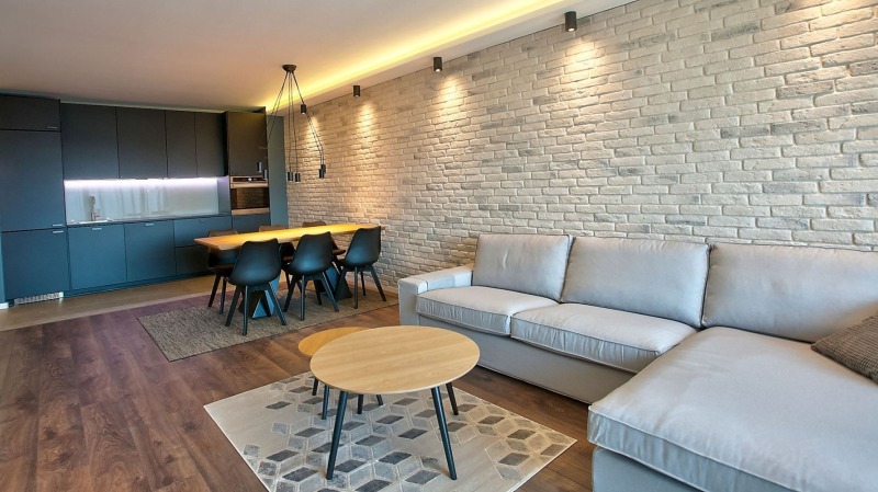Zu vermieten  3 Schlafzimmer Sofia , Izgrew , 145 qm | 16704841