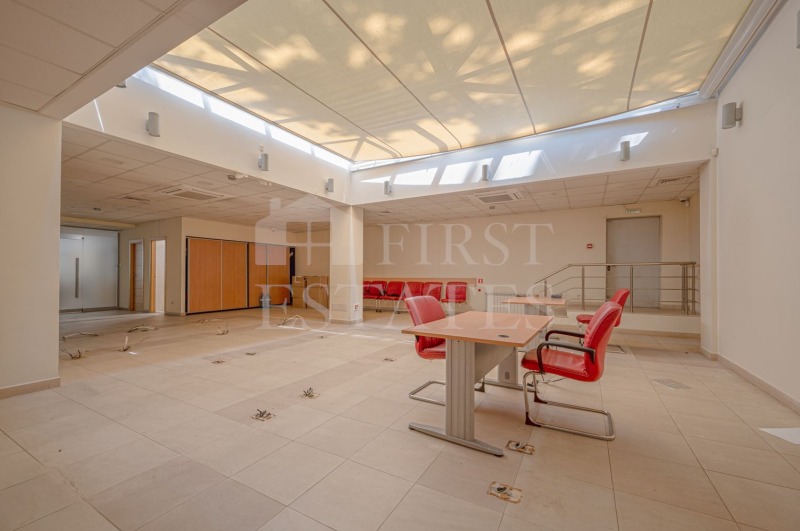A louer  Bureau Sofia , Tsentar , 496 m² | 23943800