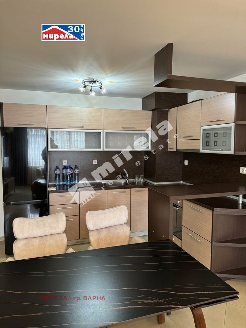 Дава под наем 3-СТАЕН, гр. Варна, Център, снимка 3 - Апартаменти - 52814178