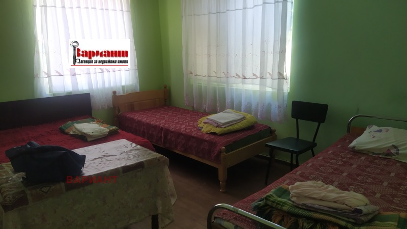 Дава под наем КЪЩА, гр. Панагюрище, област Пазарджик, снимка 8 - Къщи - 52740187