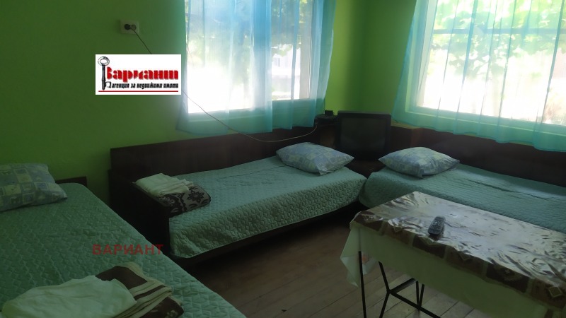 Дава под наем КЪЩА, гр. Панагюрище, област Пазарджик, снимка 6 - Къщи - 52740187