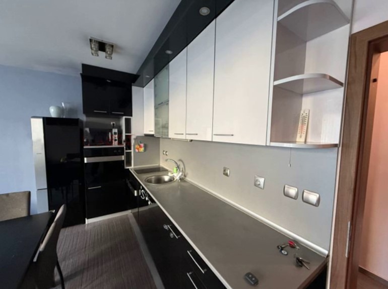 Дава под наем 3-СТАЕН, гр. София, Изгрев, снимка 3 - Апартаменти - 52873744