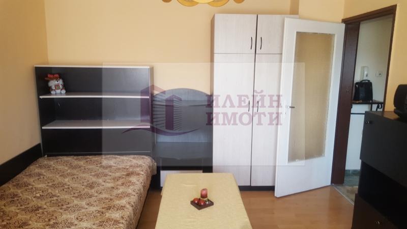 Издаје се  Студио Русе , Вазраждане , 42 м2 | 64450173 - слика [2]