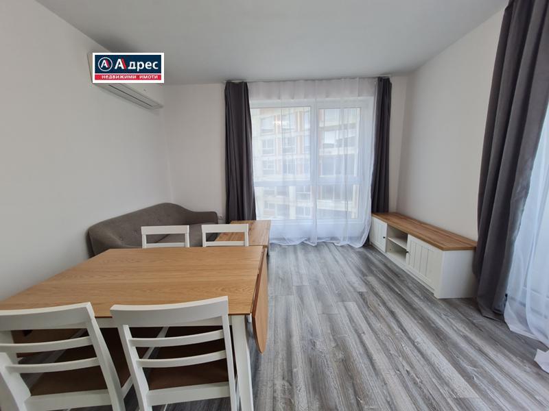 K pronájmu  2 ložnice Šumen , 2-ri korpus , 62 m2 | 93121040 - obraz [2]