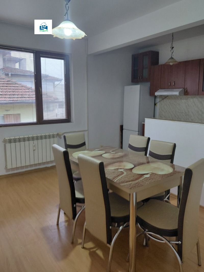 Дава под наем 3-СТАЕН, гр. Плевен, Идеален център