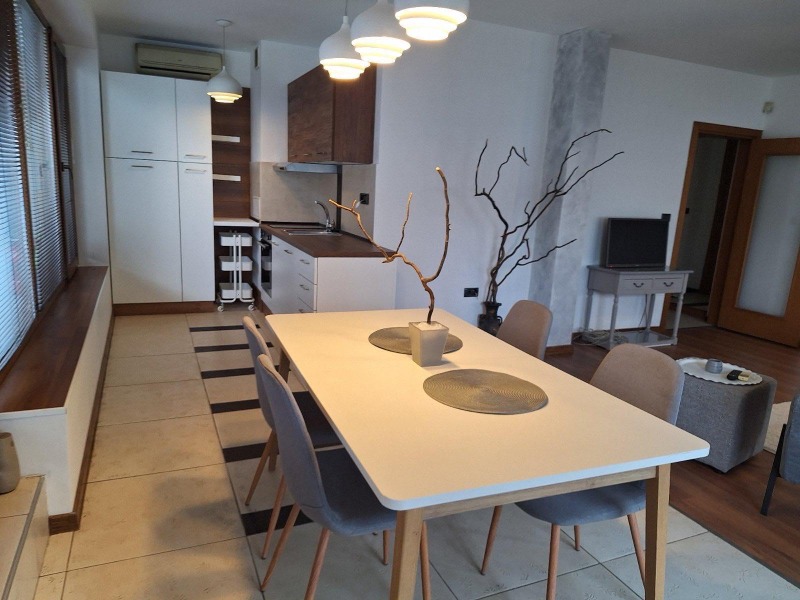 Издаје се  2 спаваће собе Софија , Лозенец , 111 м2 | 36044265 - слика [5]