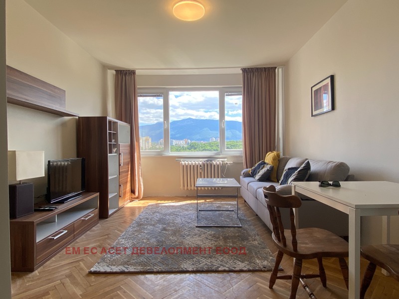 Дава под нем  2-стаен, град София, Разсадника •  490 € • ID 72283552 — holmes.bg - [1] 