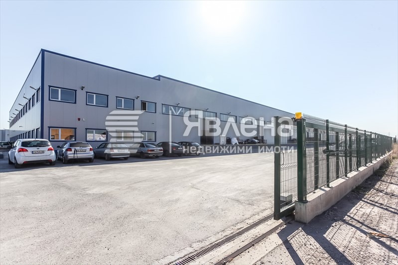 Дава под наем  Склад град София , Требич , 1000 кв.м | 41949757