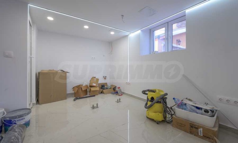 Дава под наем МАГАЗИН, гр. София, Център, снимка 2 - Магазини - 53178331