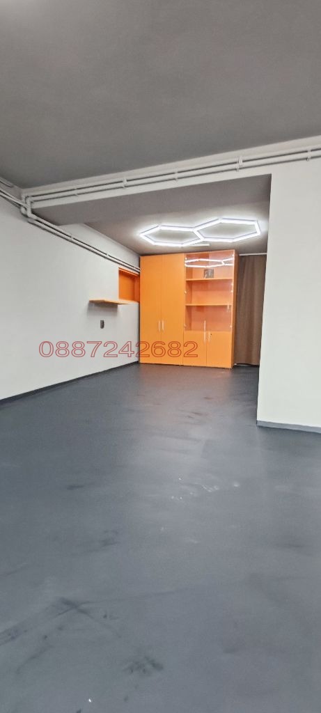 Дава под наем СКЛАД, гр. София, Модерно предградие, снимка 4 - Складове - 52782413