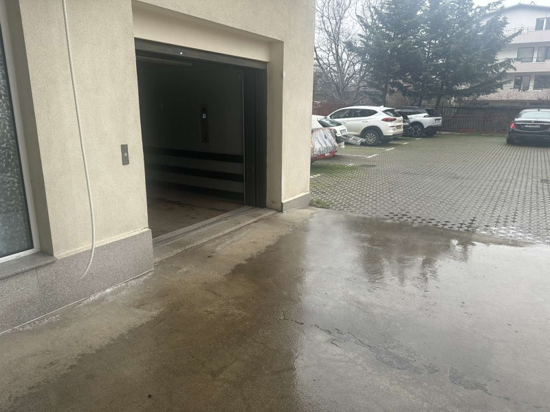 Дава под наем ГАРАЖ, ПАРКОМЯСТО, гр. София, Надежда 1, снимка 6 - Гаражи и паркоместа - 53521089