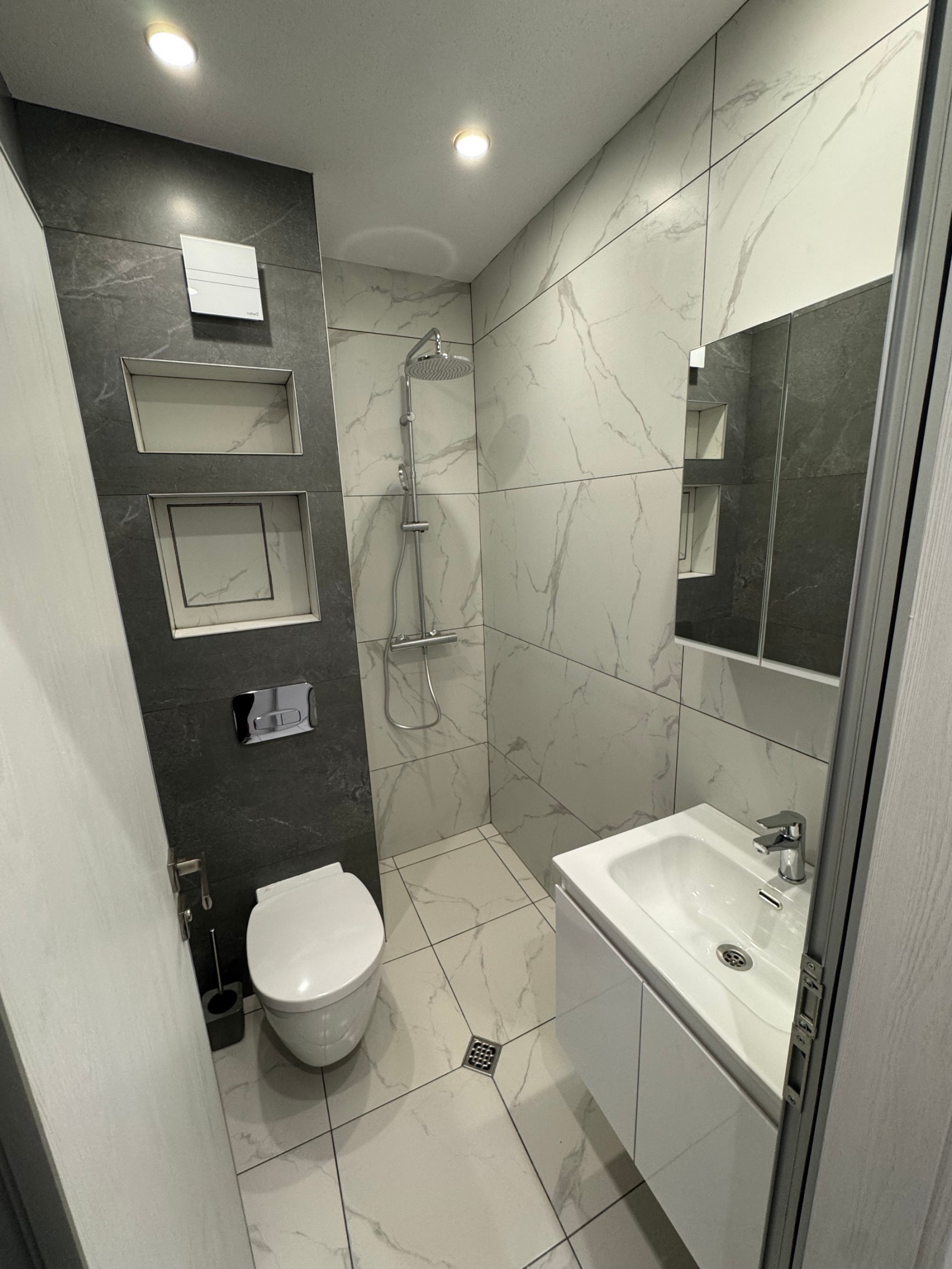 Дава под наем 3-СТАЕН, гр. Перник, Изток, снимка 9 - Апартаменти - 53903284