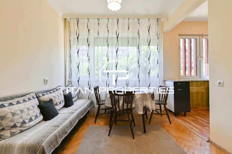 Дава под нем  2-стаен, град София, Борово •  450 EUR • ID 19029029 — holmes.bg - [1] 