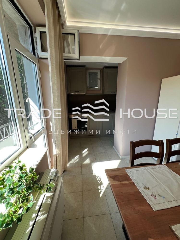 Дава под наем 4-СТАЕН, гр. Пловдив, Център, снимка 3 - Апартаменти - 54298518