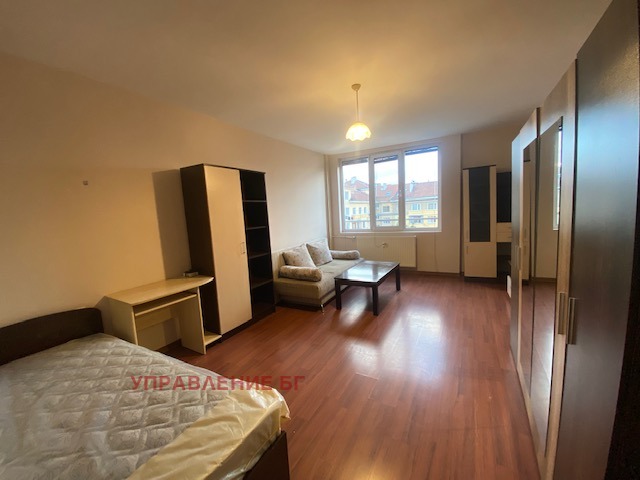 Kiadó  2 hálószobás Sofia , Centar , 90 négyzetméter | 79586151