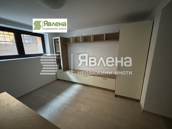 Vuokrattavana  3+ makuuhuone Sofia , Reduta , 111 neliömetriä | 69147557 - kuva [2]