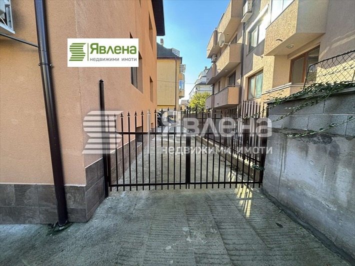Vuokrattavana  3+ makuuhuone Sofia , Reduta , 111 neliömetriä | 69147557 - kuva [8]