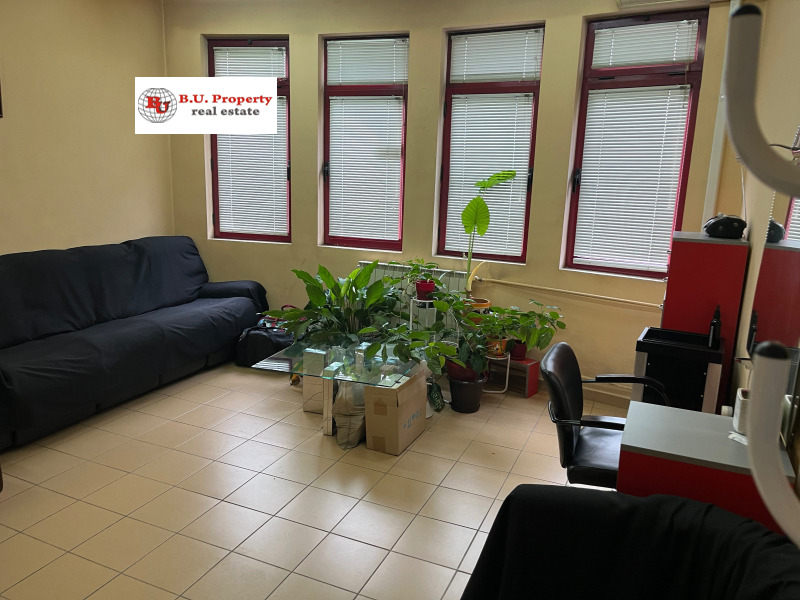 Te huur  Kantoor Pernik , Tsentar , 30 m² | 20855193 - afbeelding [2]