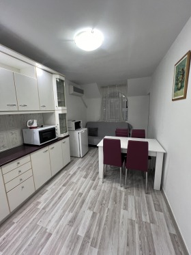 2 dormitoare Țentâr, Varna