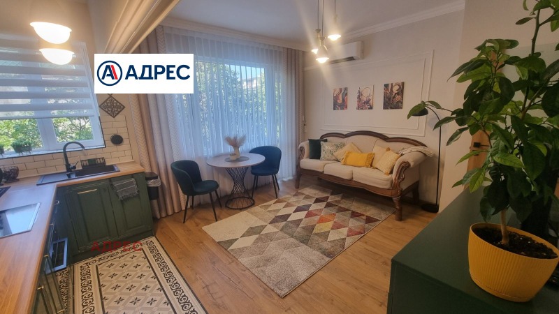 K pronájmu  1 ložnice Varna , Centar , 60 m2 | 98078264 - obraz [2]