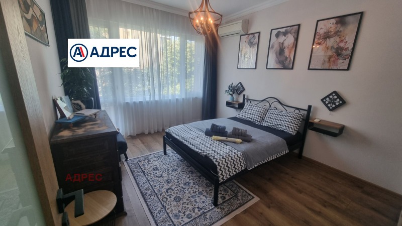 K pronájmu  1 ložnice Varna , Centar , 60 m2 | 98078264 - obraz [4]