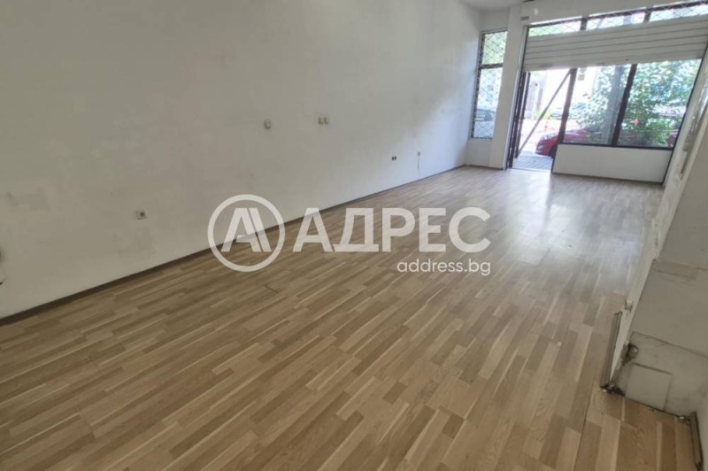 Издаје се  Схоп Софија , Банишора , 45 м2 | 17591421 - слика [3]