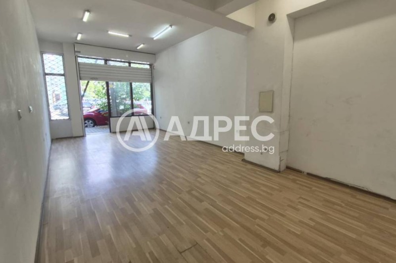 Издаје се  Схоп Софија , Банишора , 45 м2 | 17591421 - слика [2]