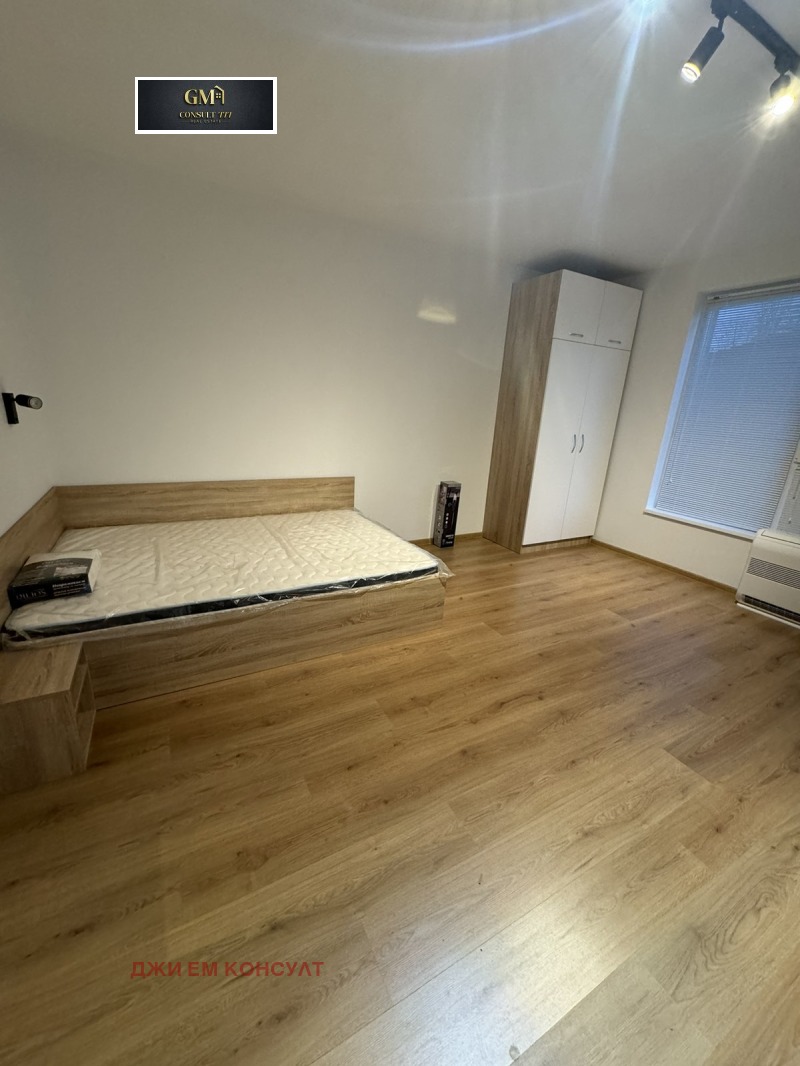 De inchiriat  Studio Pleven , Șiroc țentâr , 35 mp | 62767157 - imagine [8]