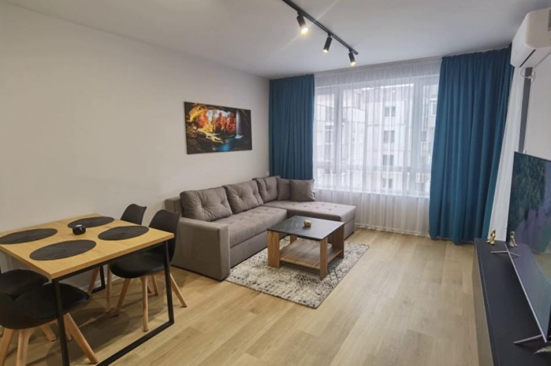 A louer  1 chambre Plovdiv , Yujen , 67 m² | 70266397