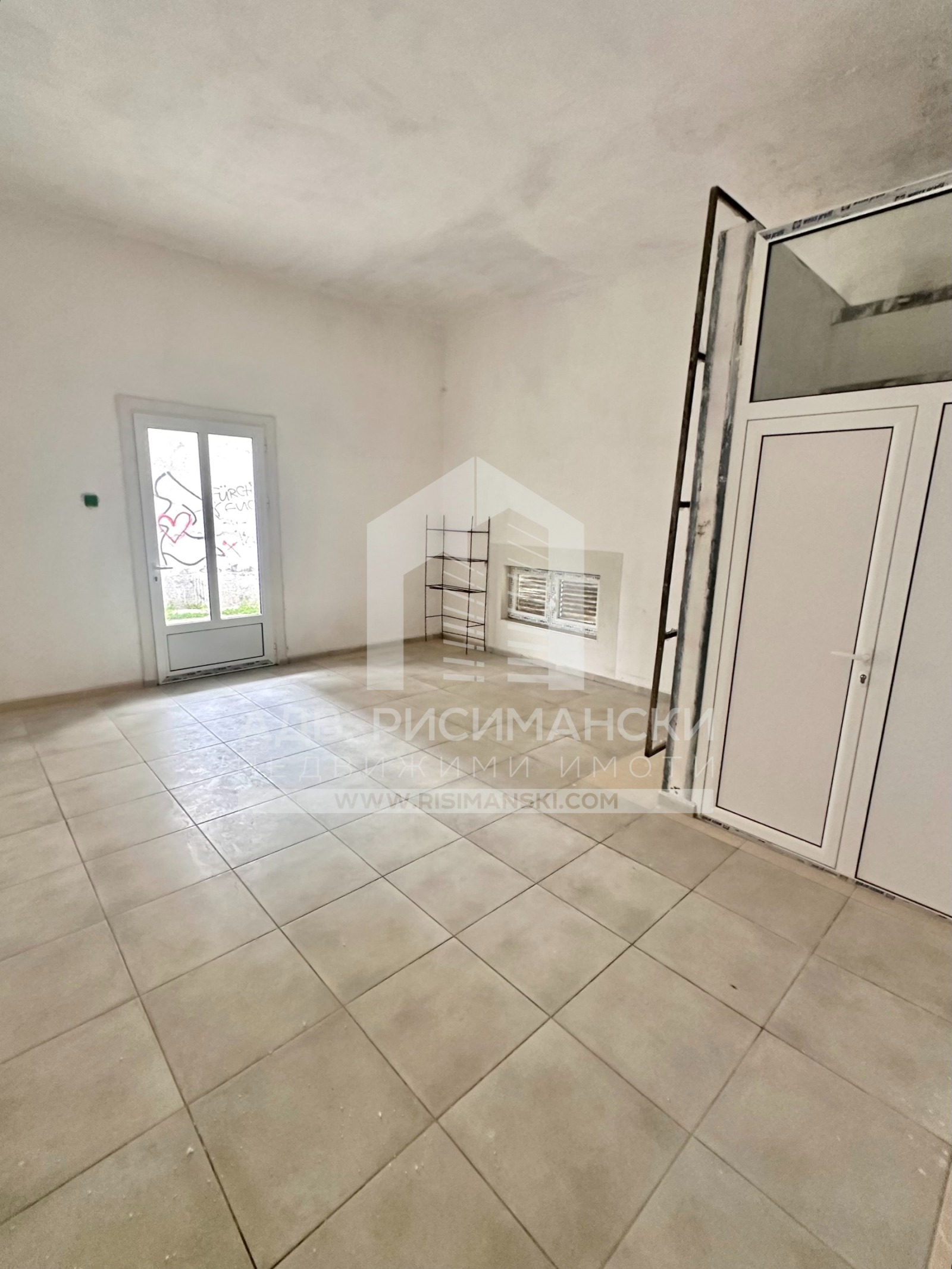 Дава под наем ОФИС, гр. Бургас, Център