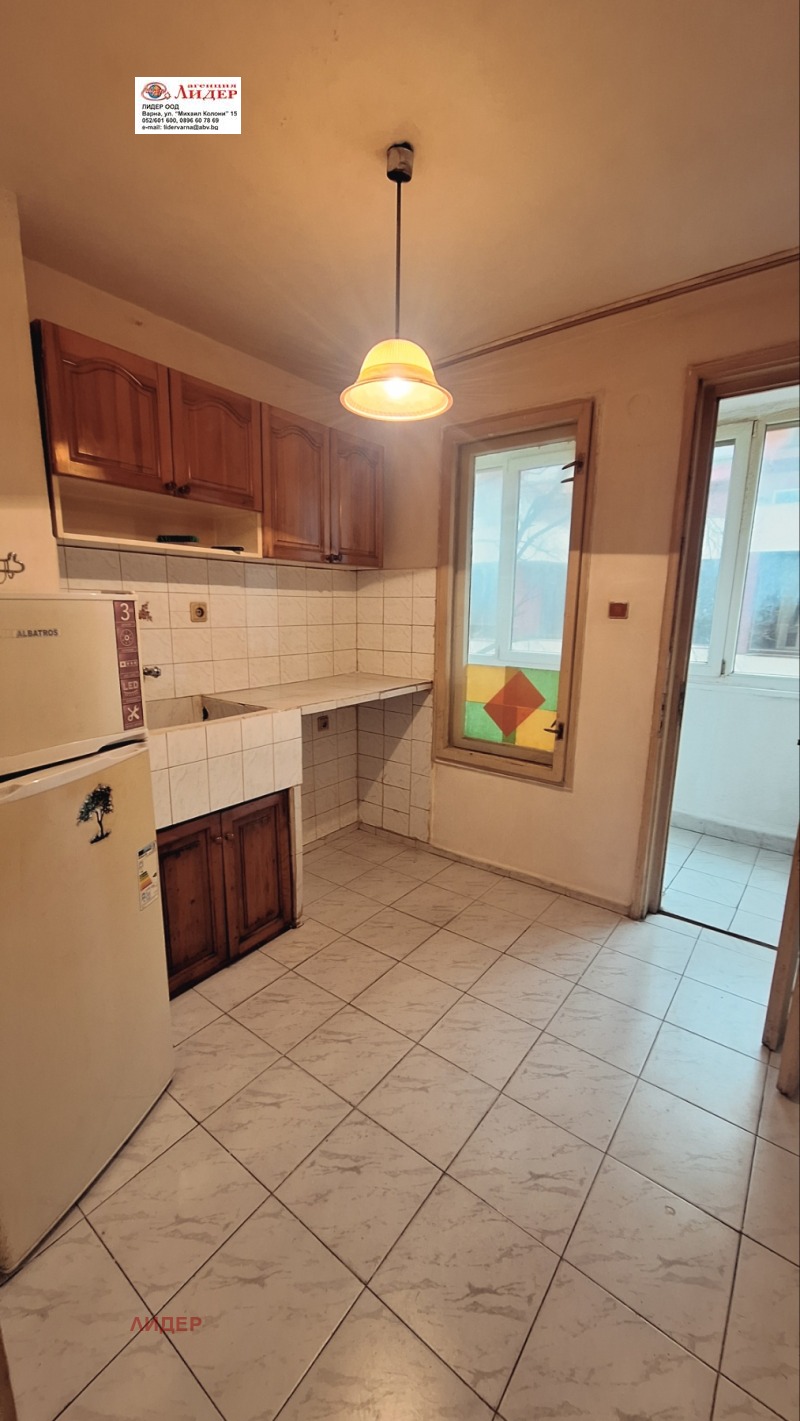 Дава под наем 2-СТАЕН, гр. Варна, Колхозен пазар