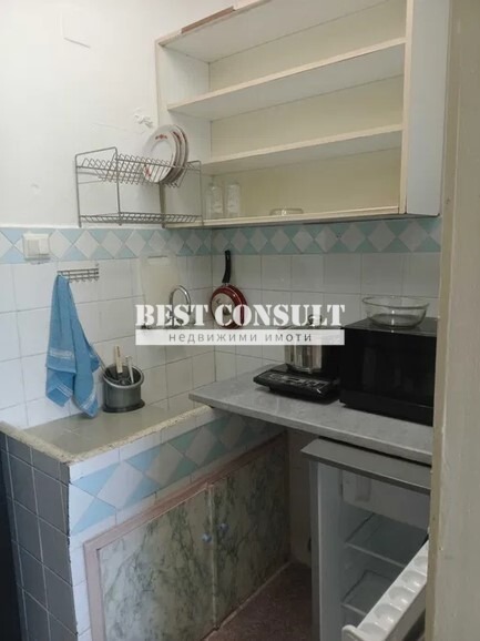 Дава под наем АТЕЛИЕ, ТАВАН, гр. Русе, Родина 1, снимка 4 - Апартаменти - 56304396