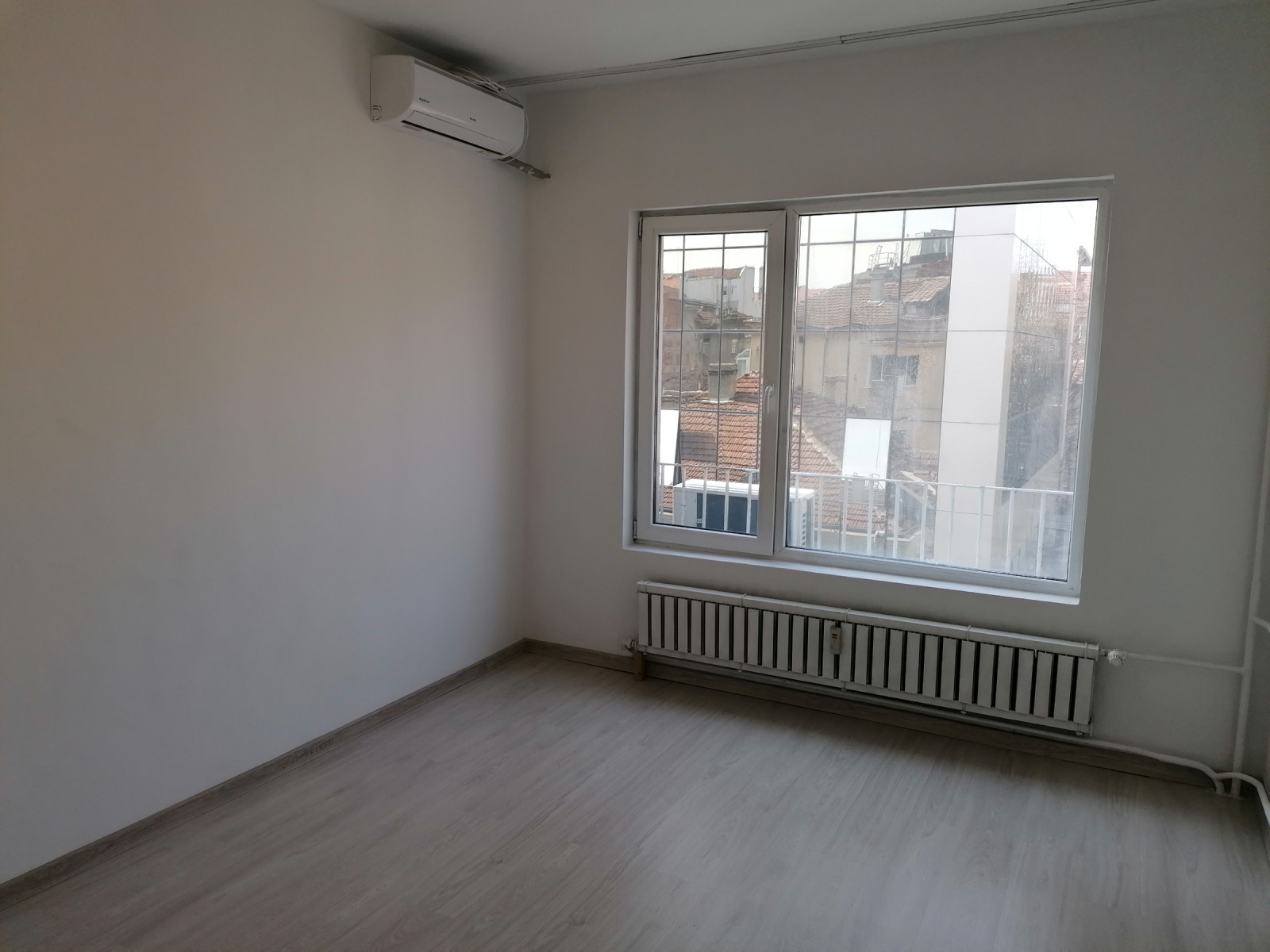 Дава под наем 3-СТАЕН, гр. София, Център, снимка 16 - Апартаменти - 54299740