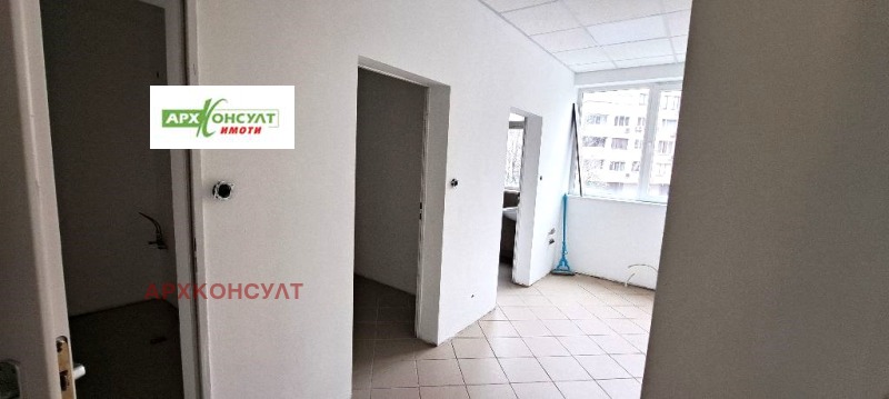 En renta  Oficina Sofia , Darvenitsa , 200 metros cuadrados | 60224571 - imagen [4]