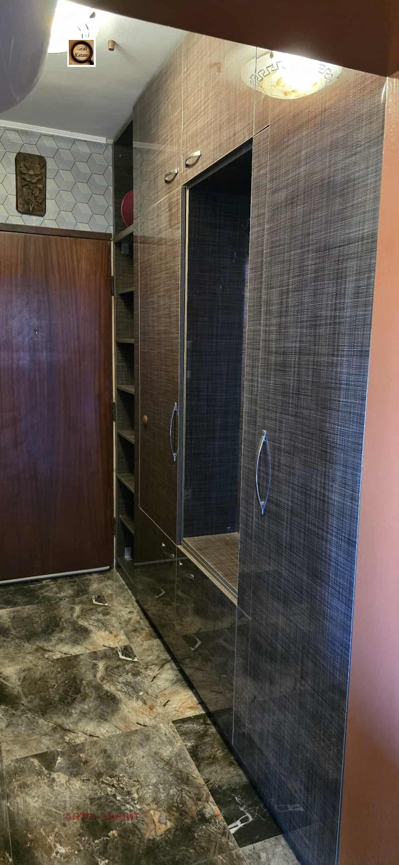 Издаје се  2 спаваће собе Софија , Центар , 108 м2 | 94732290 - слика [12]