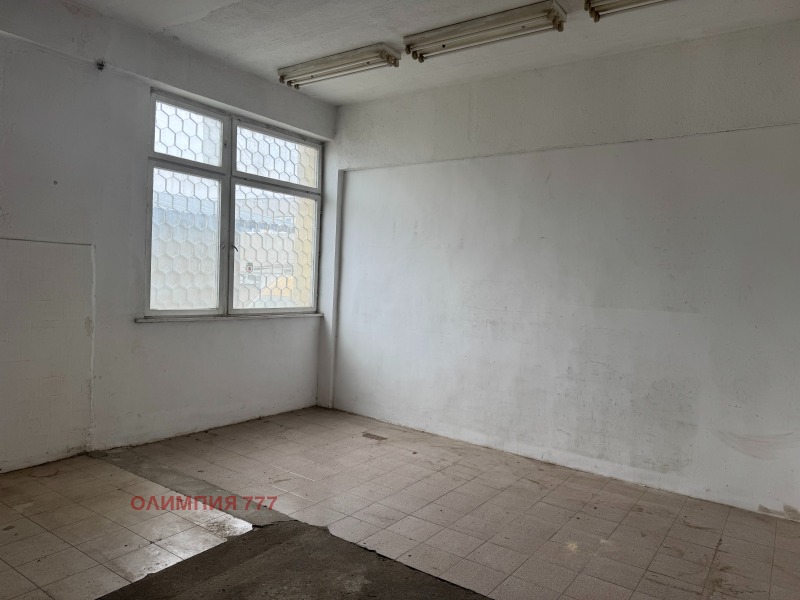 Дава под наем МАГАЗИН, гр. Плевен, Индустриална зона - Изток, снимка 5 - Магазини - 52328615