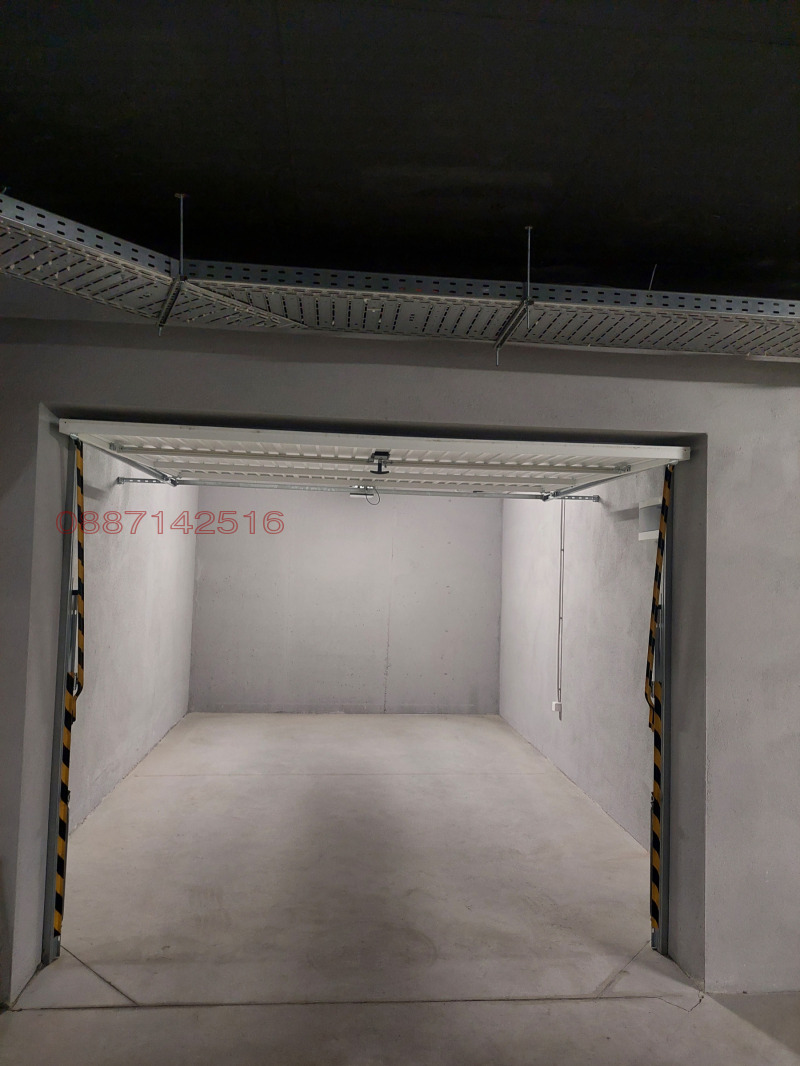 Дава под наем ГАРАЖ, ПАРКОМЯСТО, гр. София, Зона Б-5-3, снимка 3 - Гаражи и паркоместа - 52787362