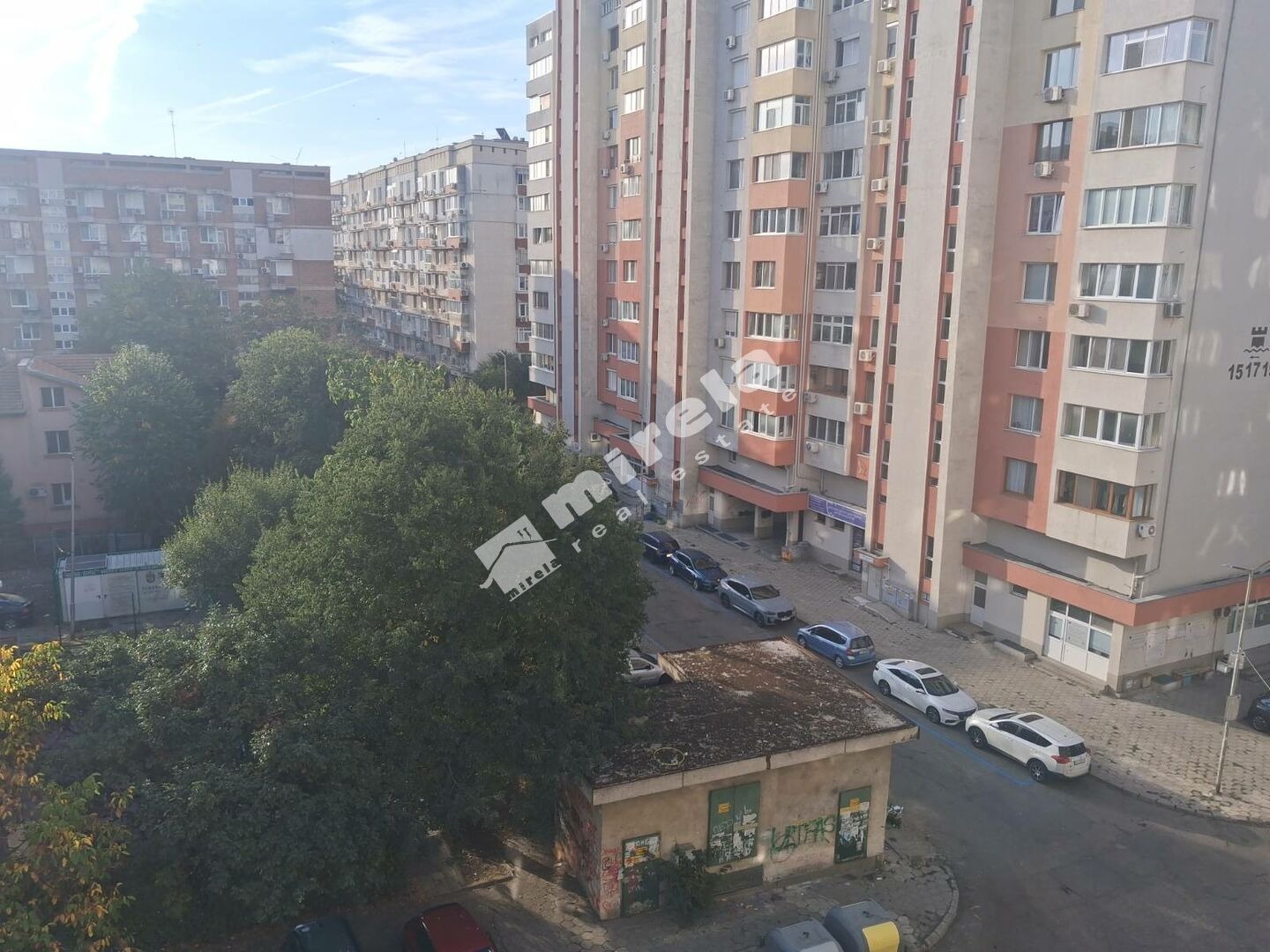 Дава под наем 3-СТАЕН, гр. Бургас, Център