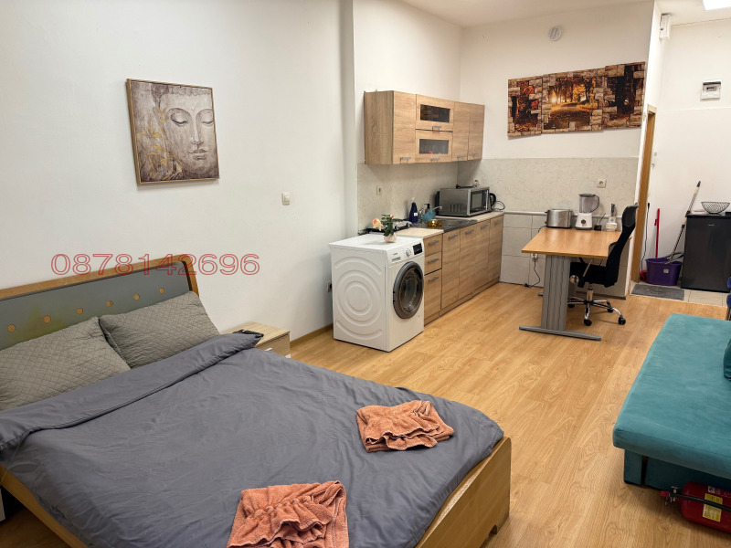 Дава под наем СТАЯ, гр. София, Център, снимка 2 - Стаи под наем - 52940953