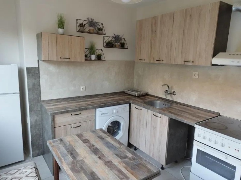En renta  1 dormitorio Plovdiv , Karshiyaka , 80 metros cuadrados | 27822864