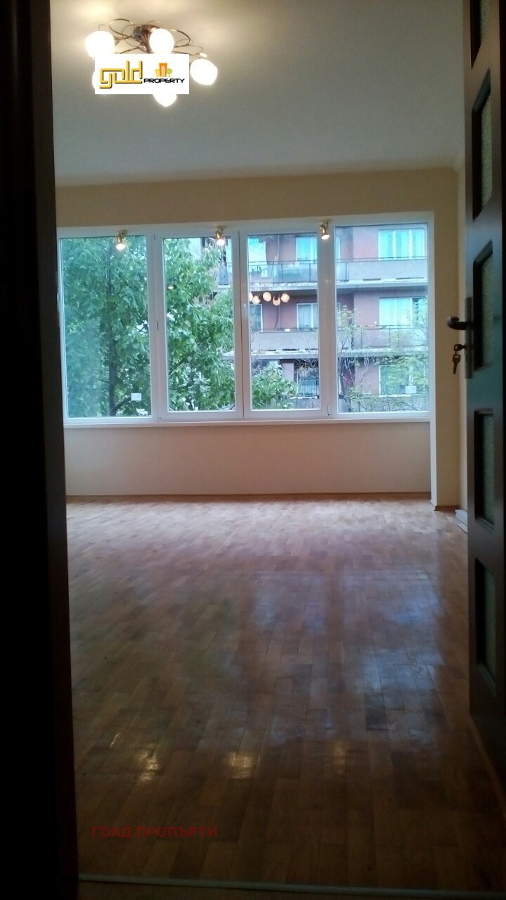 K pronájmu  3 ložnice Sofia , Borovo , 90 m2 | 53831689 - obraz [11]