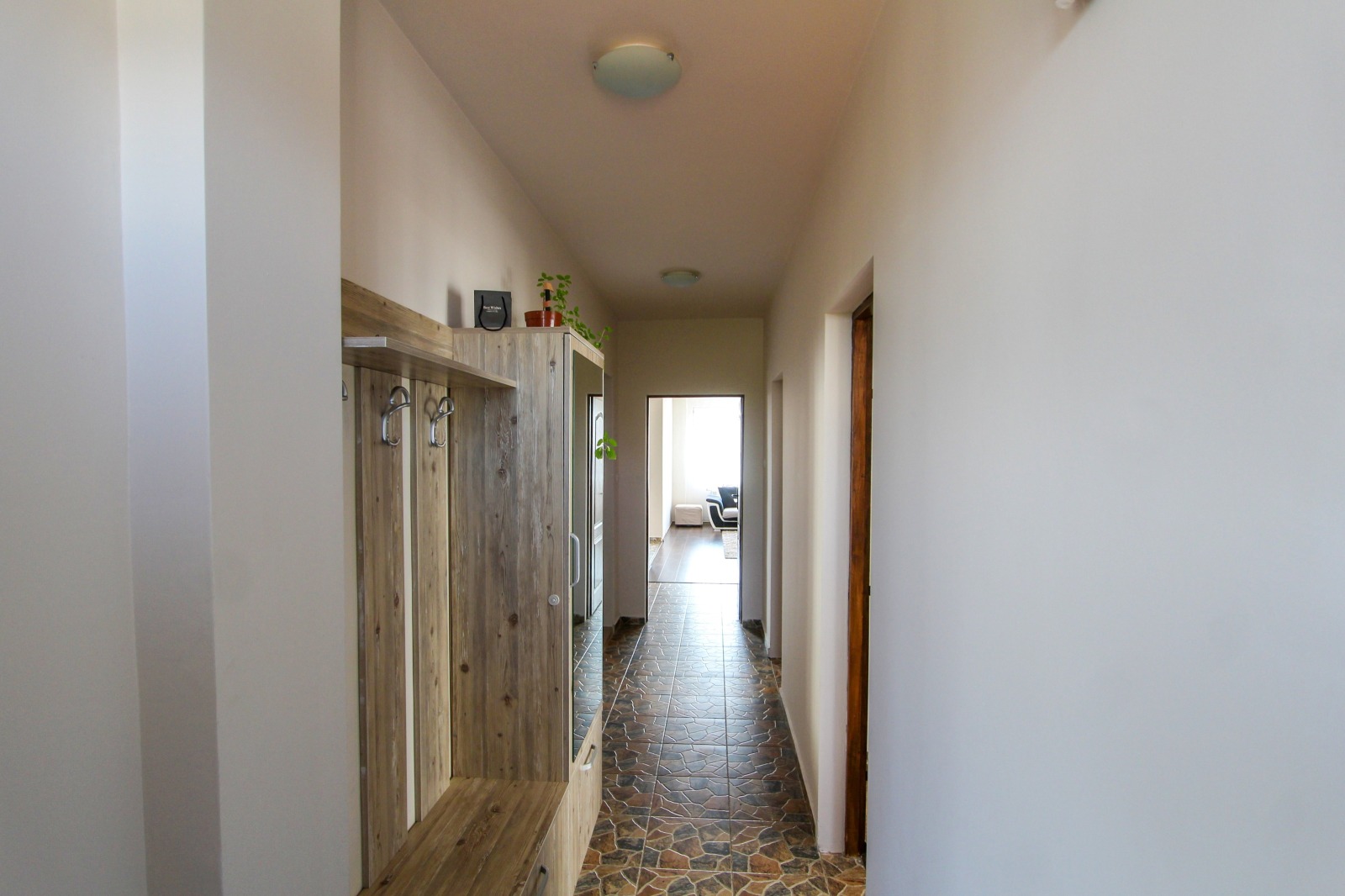 Дава под наем 3-СТАЕН, гр. София, Сухата река, снимка 2 - Апартаменти - 53620518