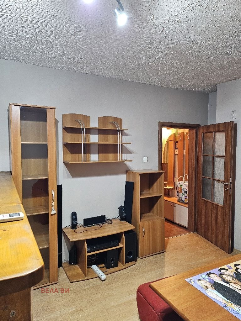 Da affittare  Studio Pernik , Iztok , 68 mq | 70662694 - Immagine [14]